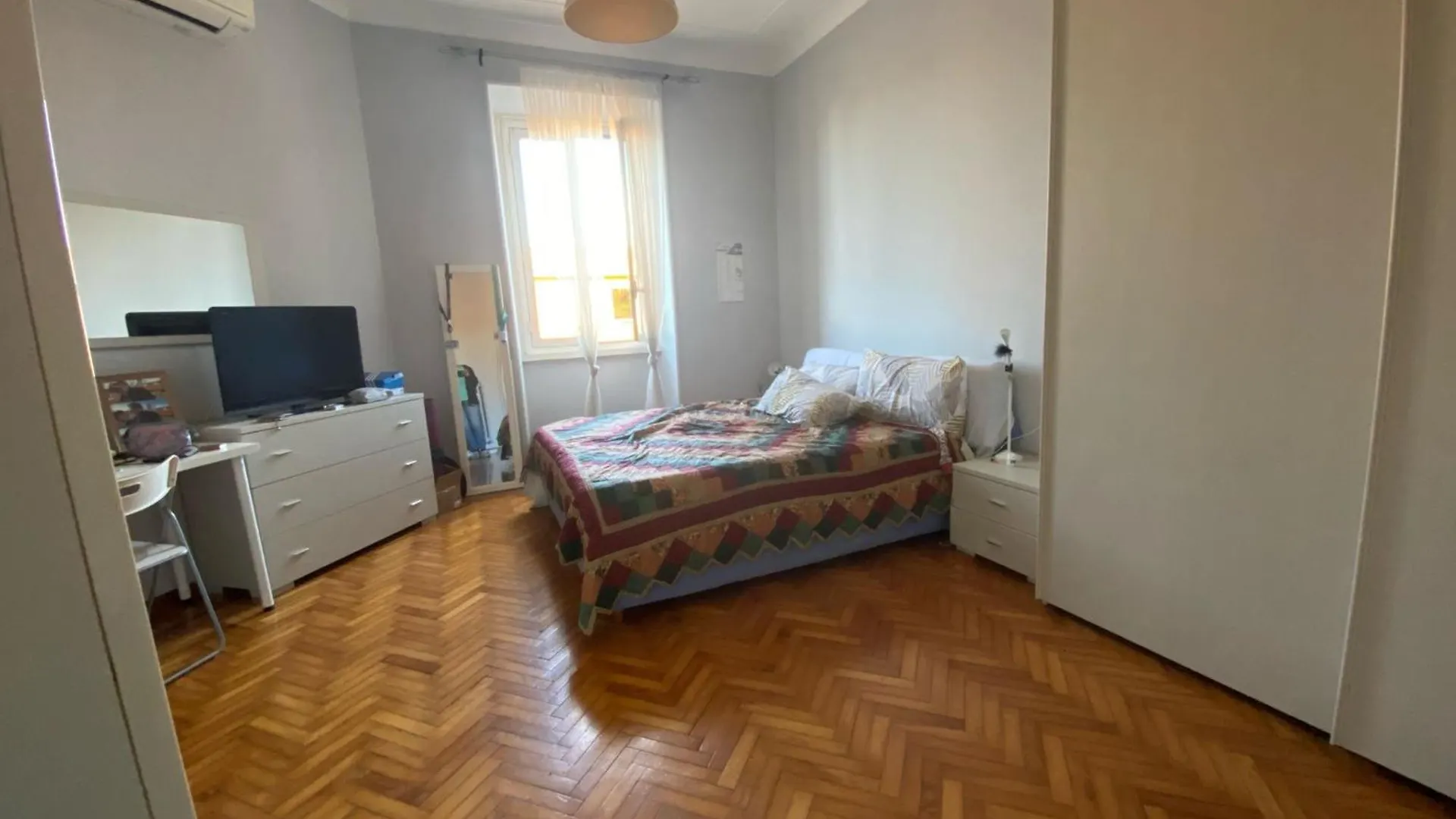 Apartment Holiday Colosseum Rome Bed & Breakfast