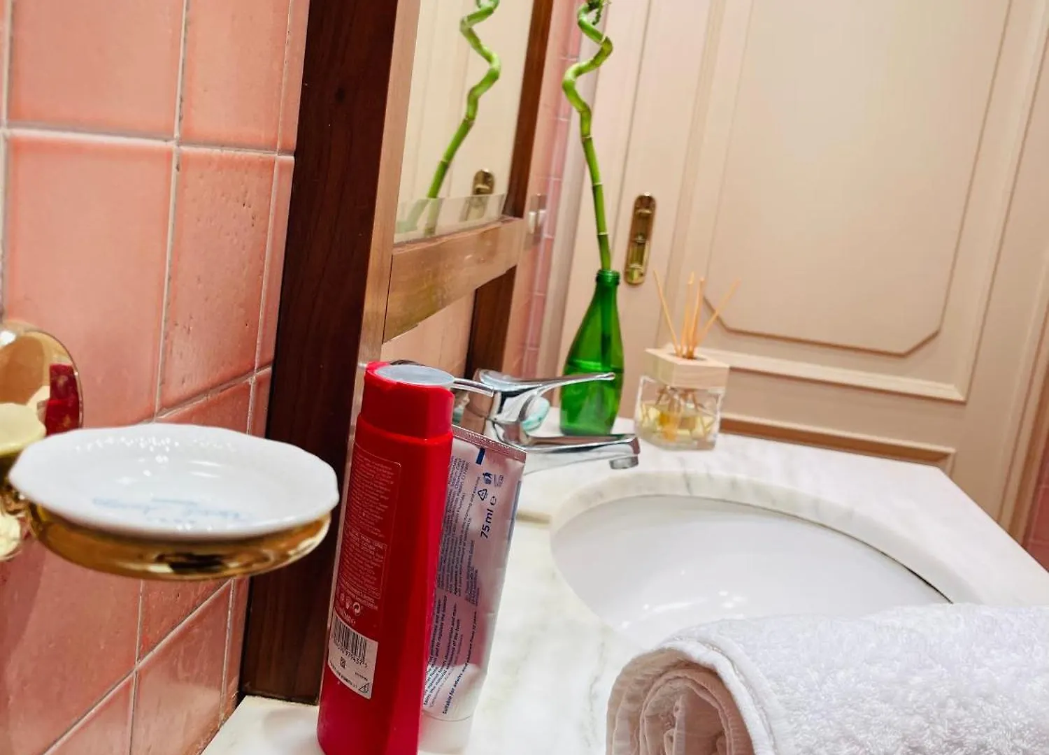 Apartment Holiday Colosseum Rome Bed & Breakfast
