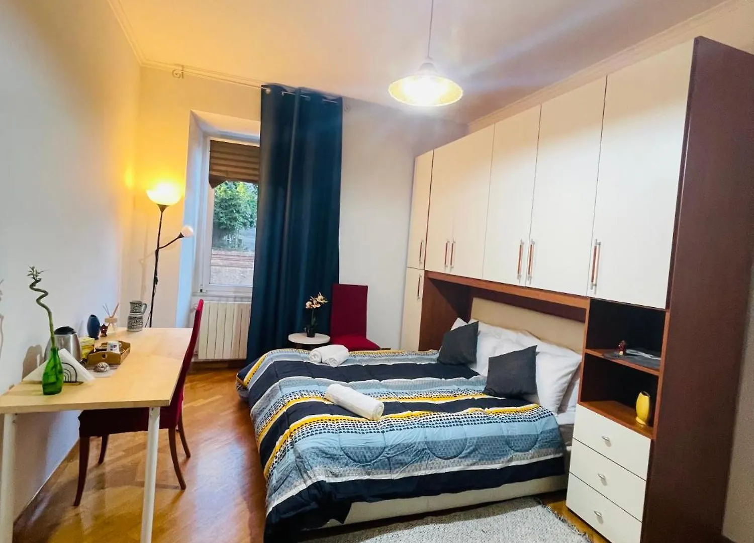 Holiday Colosseum Rome Bed & Breakfast